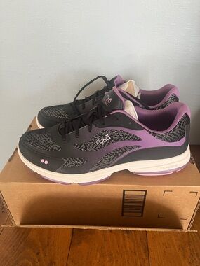 Ryka Black and Purple devotion Reflect size 10